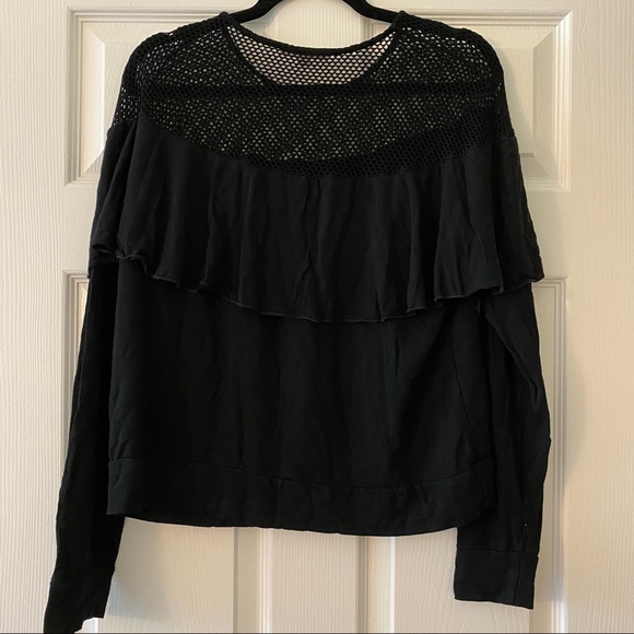 Cute and cozy black crewneck - Picture 3 of 4